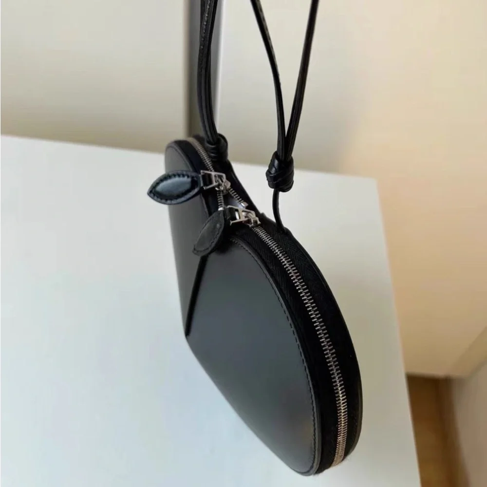 Alaia Black Heart Crossbody Bag - Picture 8 of 8